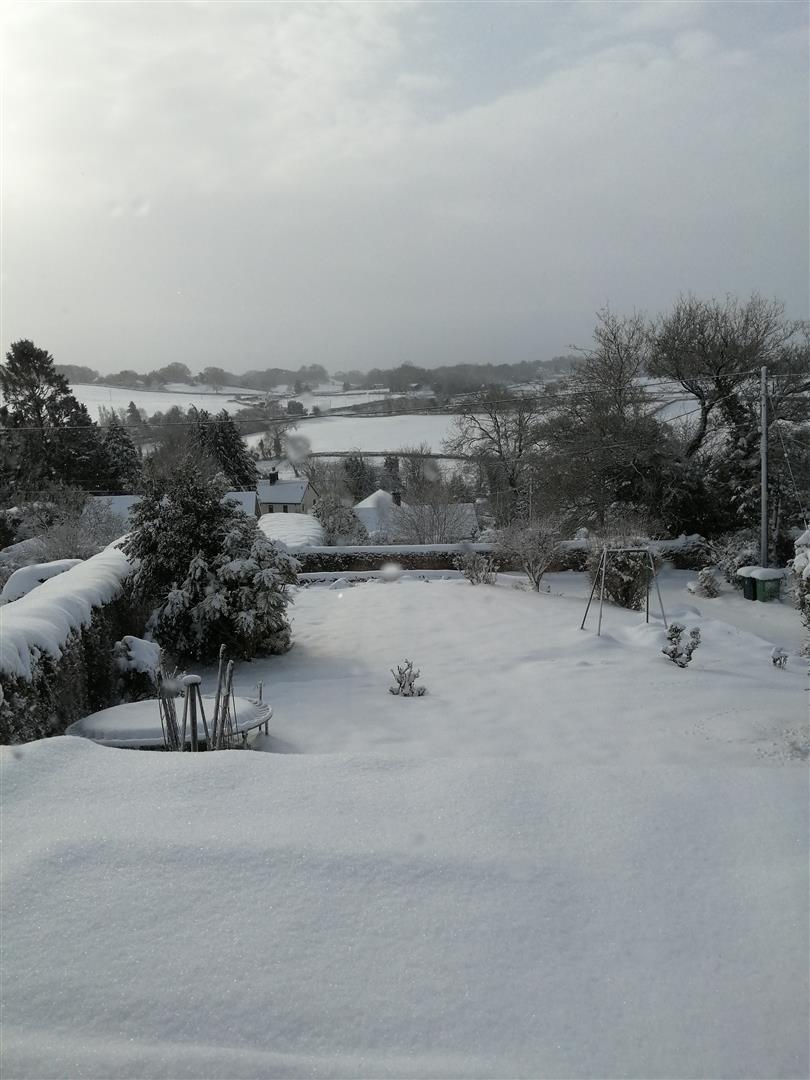 Silverdale Cottage Springbank Close, Oswestry, SY10 9DJ For Sale Silverdale Cottage Springbank Close, Oswestry, SY10 9DJ For Sale